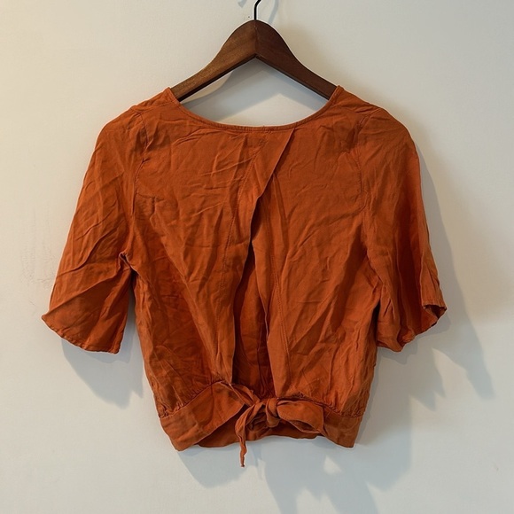 Brandy Melville blouse - Picture 5 of 6